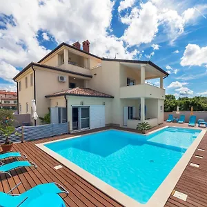  Apartment Bicikleta Istra